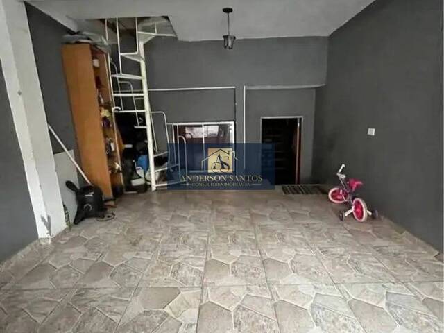 Casa para Venda em Carapicuíba - 2